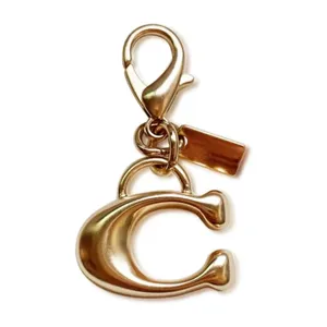 พวงกุญแจรูปหมีทองคำสุดหรู สำหรับผู้ชาย/ผู้หญิง ใช้ตกแต่งกระเป๋า อุปกรณ์เสริมพิเศษสำหรับกระเป๋า - Product Image 1