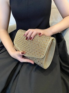 Nouveau Sac à Main en Polyester Luxe Léger Forme Oreiller, Style Urbain Simple, pour Mariage, Anniversaire, Soirée, Commerce International Tanjing - Product Image 2