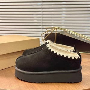 Zapatos de Lana Estilo UGGS de Invierno para Mujer, Diseño de Lujo 2026, Elegantes, Clásicos, Cálidos, Casuales, Botas de Nieve de Alta Calidad - Product Image 4