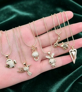 Joyería con diseño de animales: collar con dijes de pez, colibrí y conejo, y dije de corazón para mujer - Product Image 5