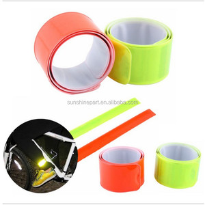 Biểu tượng tùy chỉnh PVC <span class=keywords><strong>Slap</strong></span> ban nhạc kim loại Snap ban nhạc Vòng đeo tay dây đeo cổ tay phản quang armband - Product Image 6