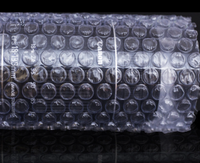Film bulle double face imperméable en PE avec adhésif en caoutchouc pour l'emballage extensible et la fermeture de cartons