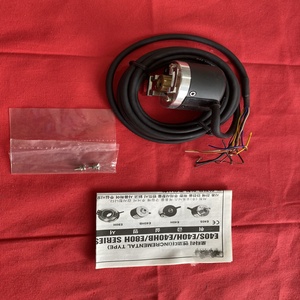 E40H8-5000-6-L-5 - Encodeur rotatif incrémental à arbre creux - Produit neuf de marque originale - Product Image 4