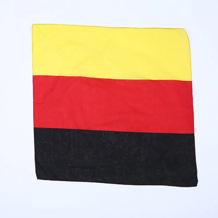 फैशन राष्ट्रीय झंडे मुद्रित 22 * 22in Bandannas उच्च गुणवत्ता 100% कपास Multifunctional नरम बन्दना कस्टम वर्ग नरम दुपट्टा