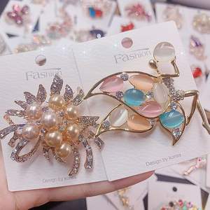 Luxury Zircon Gold Plated <strong>Brooch</strong> Mixed Batch Korean Fashion Silk Scarf Buckle Color Zirconium Animal Pearl <strong>Brooch</strong> - Product Image 2