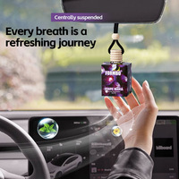 Diffuseur d'arômes pour voiture Rafraîchisseur d'air pour voiture Logo personnalisé Parfum Diffuseur de luxe Bouteille Accessoires pour voiture Décoration intérieure Odeur suspendue