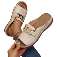 Nouvelles sandales décontractées en PU style romain à bout ouvert et chaîne métallique, couleur unie, grande taille, collection Printemps 2026, pour l'extérieur, style transfrontalier Europe/Amérique