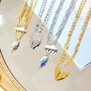 Collar de Mujer Impermeable de Acero Inoxidable con Baño de Oro de 18k y Diamantes, Collar que No se Deslustra - Product Image 1