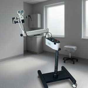 Microscope gynécologique binoculaire sur pied avec source de lumière électrique, mise au point manuelle, certifié CE, classe II, pour utilisation en salle chirurgicale. - Product Image 6