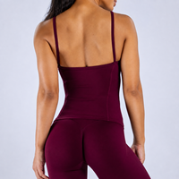 Débardeur de yoga rembourré pour femme GM Wholesale, coupe ajustée, bretelles spaghetti, séchage rapide, dos nu, pour la gym, le fitness et l'entraînement, vêtement de sport, camisole, gilet