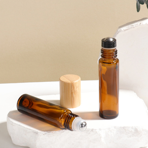 Thân Thiện Với Môi 5Ml 10Ml Matte Hổ Phách Thủy Tinh Cuộn Trên Chai Với Nắp Tre Rỗng Mỹ Phẩm Tinh Dầu Con Lăn Chai - Product Image 2