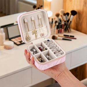 Estuche de Almacenamiento de Joyería de Piel Sintética Portátil Mini de Lujo con Logotipo Personalizado, Organizador de Viaje con Cierre - Product Image 2