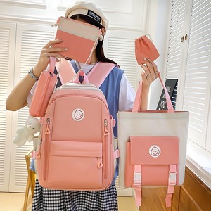 Una nueva mochila transfronteriza de gama alta para niñas, una versátil mochila de nailon para estudiantes de secundaria, un conjunto de cinco piezas y una compañía informal - Product Image 1
