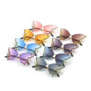 Gafas de Sol de Marca para Mujer, Diseño de Mariposa con Diamantes, Estilo Vintage Y2K, Sin Montura, Extra Grandes, 2025 - Product Image 5