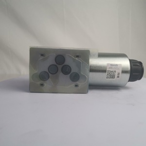 สปูลควบคุมทิศทาง R901278760 4WE10D5X/EG24N9K4/M - Product Image 1