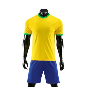 Premium 2021 Voetbal Uniform Set Mens Aangepaste Geel Groen Blank Soccer Jerseys