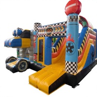 Château Gonflable Commercial avec Toboggan et Voiture de Course - Hupfburg Gonflable avec Camion de Course