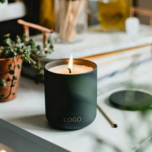 Fabricante Mayorista de Velas Personalizadas de Marca Privada y Decoración para el Hogar, Juego de Regalo de Velas Aromáticas de Cera de Soja en Frascos de Cemento de Lujo - Product Image 4