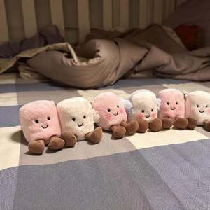 Muñeco de Peluche Colgante para Bolsa, Diseño British Jelly Cat Same Jelly Pair Cotton Candy, Unisex, Edades 0-14+ - Product Image 4