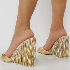 Sandales à talons hauts pour femme, pointure 47, coupe large, à pampilles et strass, style mules à bout pointu et franges arrière, escarpins de soirée - Product Image 4