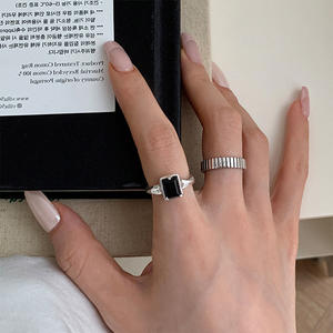 Anillo Abierto de Metal Irregular con Circonita, Diseño Femenino, Nicho Retro, Anillo Simple - Product Image 4