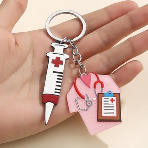 Llavero Colgante de Acrílico con Diseño de Jeringa Estilo Caricatura para el Día de la Enfermera, Souvenir Personalizado para Enfermeras, Doctores Internacionales, Coche o Bolso - Product Image 3
