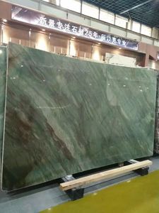 Lastra di Marmo Royal Jadeite Luminosa Verde <span class=keywords><strong>Giada</strong></span> Imperiale con Sottili Venature Dorate OEM per Pareti Decorative di Palazzi e Boutique di Gioielli di Lusso - Product Image 5