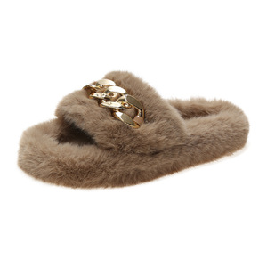 Pantoufles chaudes pour femme à semelle épaisse, à talon plat, avec chaîne métallique et fourrure, grande taille, style mocassin à bride unique - Product Image 1