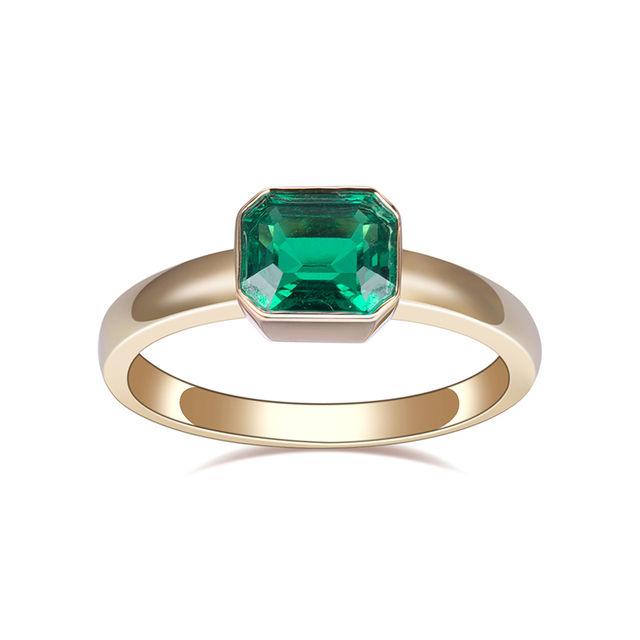 Messi Gems MSR-925 Classic Design  Fashion 18K Yellow Gold Emerald Cut  Columbia Emerald Ring