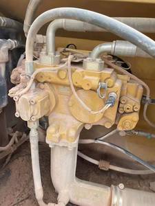 Excavatrice d'occasion CAT 330 D2L, fournisseur fiable, bonne qualité, excavatrice hydraulique CAT 330 D2L remise à neuf, 1,54 m3 - Product Image 4