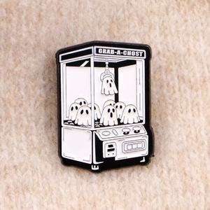 Bros Pin Mesin Cakar Hantu Lucu dan Imut, Aksesoris Pakaian dari Paduan Seng Cor Kartun - Product Image 3
