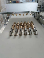 Machine automatique à déposer les macarons Machine à couper la pâte à biscuits