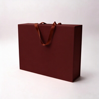 Boîte cadeau pliable en carton rigide mat de luxe avec logo personnalisé de qualité supérieure