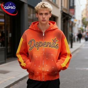 QZFSO Fabricant Personnalisé Graphique Sweat Haute Qualité Lavage À L'acide Vintage Zip up Surdimensionné Recadrée Strass Rivet À Capuche Hommes - Product Image 1