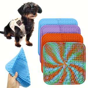 Venta al por mayor libre de BPA, alimentador lento dividido, alfombrilla de silicona para lamer perros, alfombrilla para lamer mascotas - Product Image 2