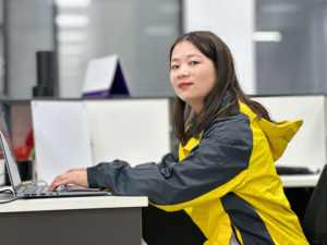 Máquina plegadora de papel con obturador de acordeón cruzado opuesto completamente automática para folletos de instrucciones Pharma máquina plegadora de hebillas - Product Image 4