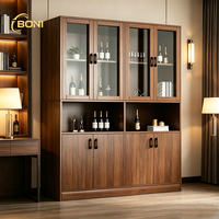 Meuble à vin haut en chêne massif fini style moderne MARFA avec portes vitrées, présentoir à bouteilles, rangement pour le salon