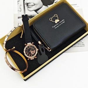 Reloj para Mujer, Caja de Diamantes de Lujo, Esfera con Números Romanos, Juego de Reloj de Joyería, 2 Pulseras, Mini Cartera, Caja - Product Image 4