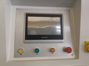 Machine de traitement des fenêtres et portes en aluminium, fraiseuse à 3 axes - Product Image 2