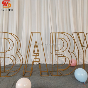 Letras y Números Metálicos 3D Ligeros en Color Dorado, con Diseño Hueco, para Decoración 'BABY LOVE', Fáciles de Guardar, Combinables y Personalizables para Eventos y Fiestas - Product Image 1