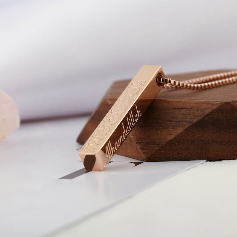 สร้อยคอสีโรสโกลด์