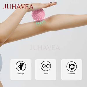 Palla da massaggio professionale con punte per agopressione profonda e rilascio miofasciale, ideale per alleviare i dolori muscolari di piedi, mani e schiena. - Product Image 5