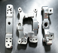Supports de frein à disque en aluminium CNC OEM haute précision, couleur argent, pièces de rechange