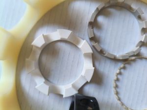 Custom tutte le dimensioni parti del cuscinetto in plastica Nylon PP PTFE PEEK POM cuscinetto a sfera 6207 608 684 gabbie fermi - Product Image 6