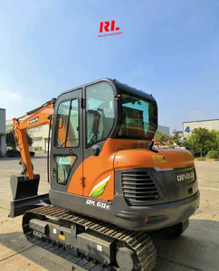 รถขุดขนาดเล็กมือสอง สภาพดี ยี่ห้อ Develon Dx60 ขายในราคาถูก - Product Image 1