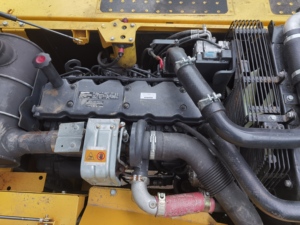 Excavatrice Komatsu PC200-8 d'occasion en bon état, 20 tonnes, avec ligne de brise-roche, système hydraulique d'origine, prête à être expédiée - Product Image 4