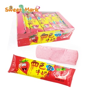 Leche de fresa sabor Caramelo Suave fruta masticable dulces de caramelo - Product Image 1