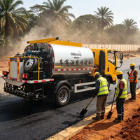 Camion distributeur de bitume, camion épandeur d'asphalte, utilisé pour la construction routière en Afrique