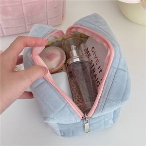 Travel Make up Toiletry Bag Washing Plush Pen Pouch Soft Women Cosmetic Bag Cute Fluffy Makeup Bag - Product Image 2