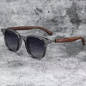 Lunettes <span class=keywords><strong>de</strong></span> <span class=keywords><strong>soleil</strong></span> européennes américaines INS à grain <span class=keywords><strong>de</strong></span> bois pour hommes et femmes Lunettes <span class=keywords><strong>de</strong></span> <span class=keywords><strong>soleil</strong></span> pour ongles pour femmes avec jambe PC Frame Sunshade - Product Image 3